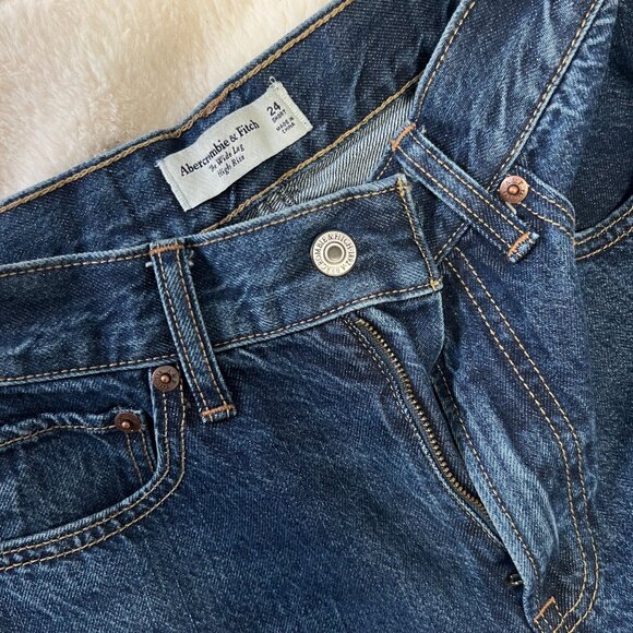 Abercrombie High Rise Wide Leg Jean (Size 24, short length) - Picture 3 of 5